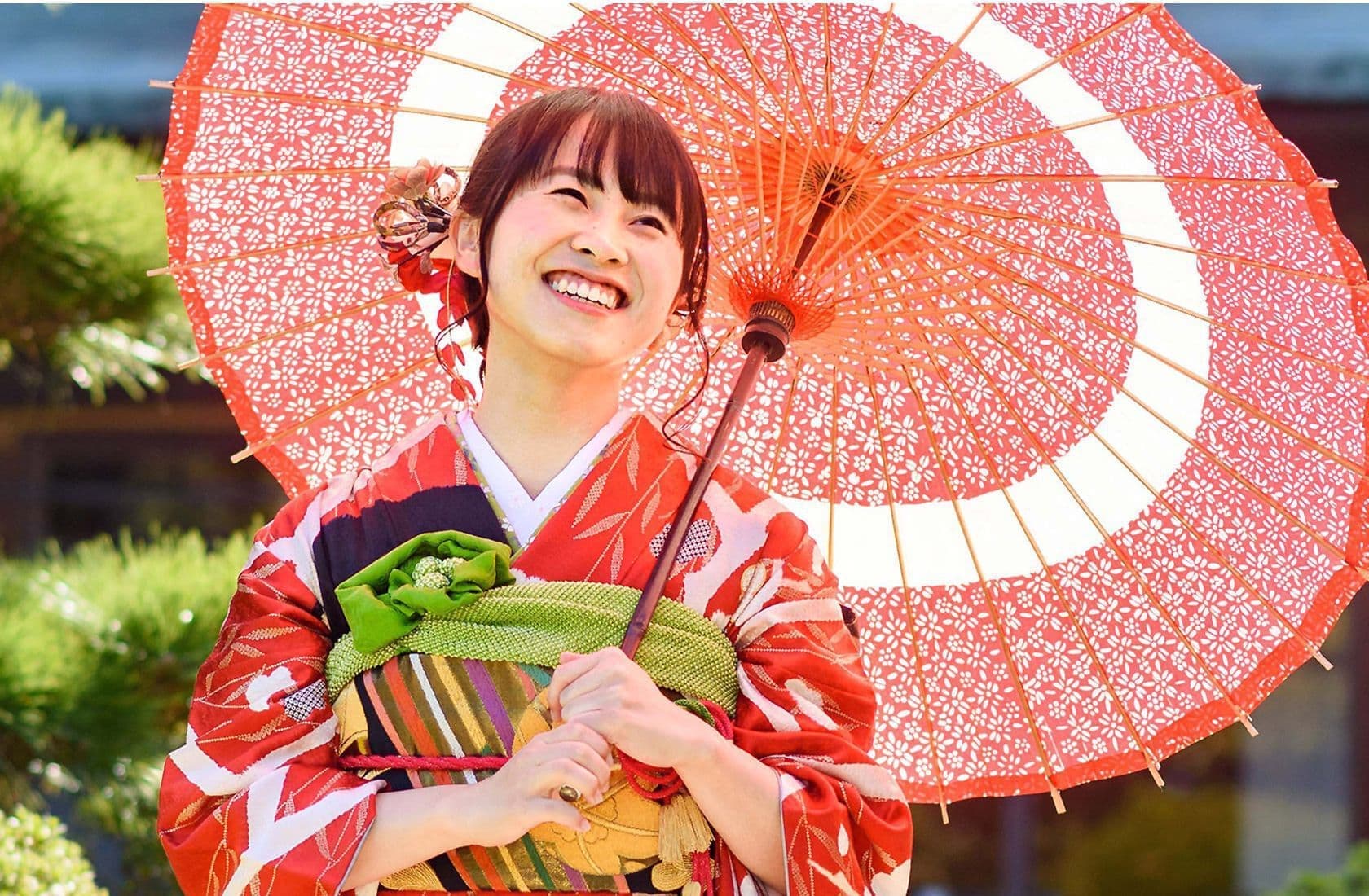満面の笑顔で賓日館（成人式前撮り）