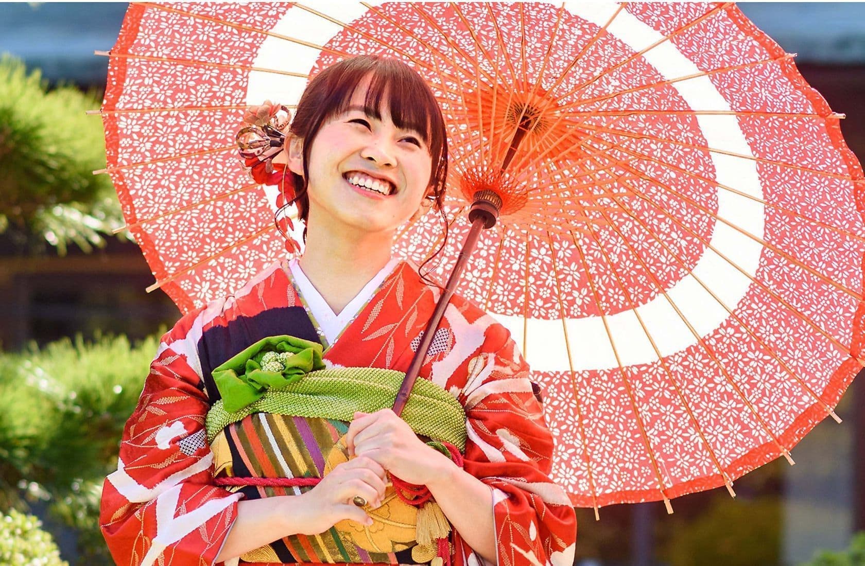 満面の笑顔で賓日館（成人式前撮り）